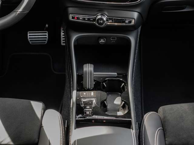 Volvo  T4 TwinEng 2WD R-Design Plug-In LED Kamera